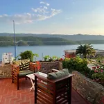 Ela * Neum