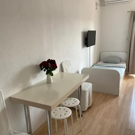 Ela Neum