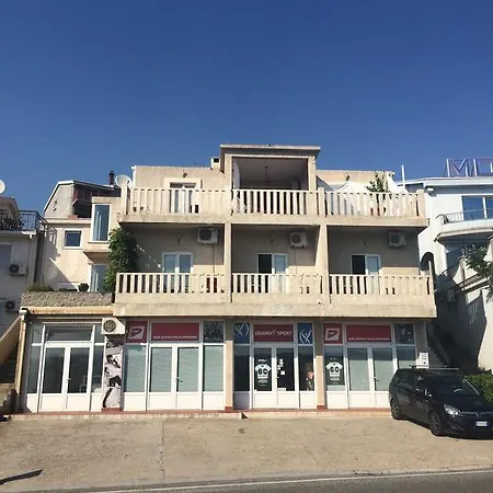 Apartment Ela Neum